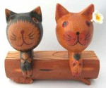 木彫り切り株カップル猫