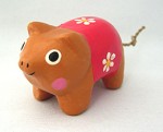 木彫りミニブタ（花柄服）【アジア雑貨の輸入・卸・販売★アジアンスタイルマオ】