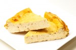 パプアニューギニア・ゴロカ高原産のスパイシーなヴァニラをたっぷり使用したヴァニラチーズケーキ