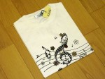 猫のイラスト入り Tシャツ