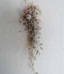 布花リース(白いつぼみバラ）